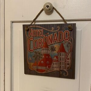 The Del Coronado sign